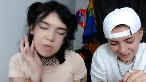 Snapshot of lannie_gonzales chatting on 01-02-25, 01:27 LANNIE   online show from 01-02-25, 01:27