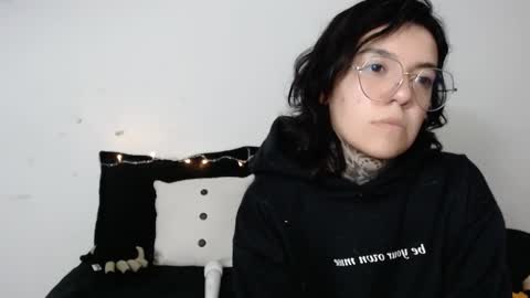 Snapshot of lannie_gonzales chatting on 01-17-25, 09:28 LANNIE   online show from 01-17-25, 09:28