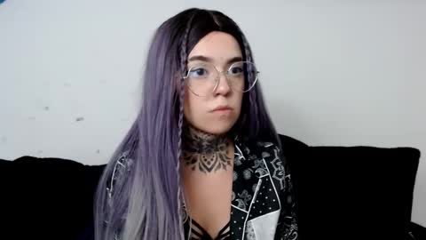 Snapshot of lannie_gonzales chatting on 01-20-25, 01:18 LANNIE   online show from 01-20-25, 01:18