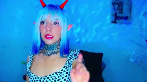 Snapshot of lannie_gonzales chatting on 09-13-25, 08:08 LANNIE   online show from 09-13-25, 08:08