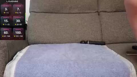 lapetitefrenchie83 online show from 11-04-25, 09:52