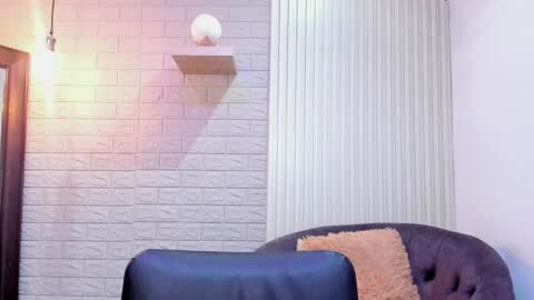      700  200   online show from 01-26-25, 03:14