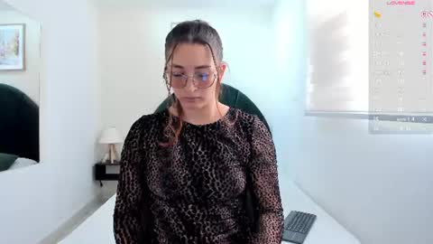 Snapshot of lara_martin chatting on 06-13-26, 07:45 700 200 online show from 06-13-26, 07:45