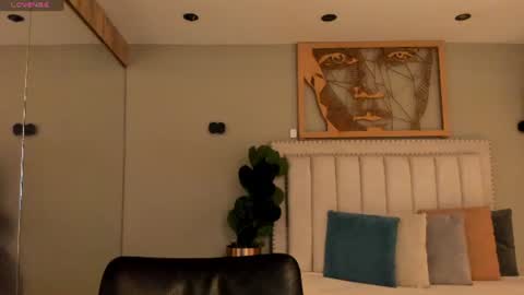Snapshot of lara_martin chatting on 06-29-26, 05:46 700 200 online show from 06-29-26, 05:46