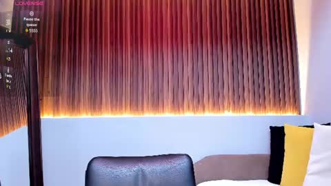 Snapshot of lara_martin chatting on 07-02-26, 08:15 700 200 online show from 07-02-26, 08:15