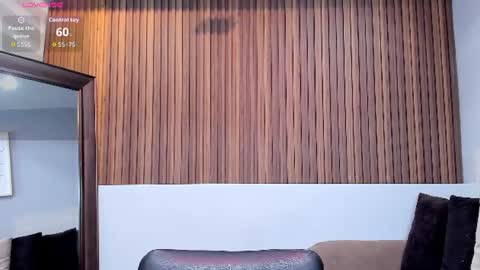 Snapshot of lara_martin chatting on 07-15-26, 01:27 700 200 online show from 07-15-26, 01:27