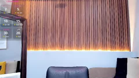 Snapshot of lara_martin chatting on 07-21-26, 12:07 700 200 online show from 07-21-26, 12:07