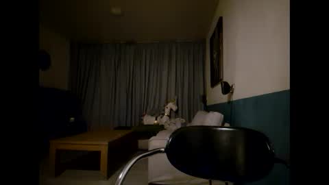 Snapshot of laraa333 chatting on 01-27-25, 12:43 Little online show from 01-27-25, 12:43