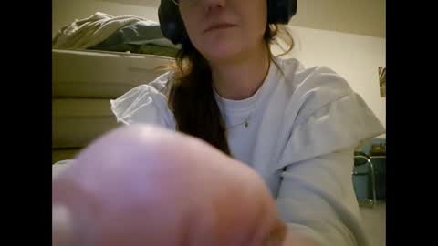 Snapshot of laraa333 chatting on 01-29-25, 09:17 Little online show from 01-29-25, 09:17
