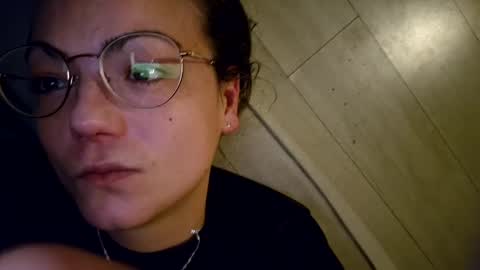 Snapshot of laraa333 chatting on 02-22-25, 03:01 Little online show from 02-22-25, 03:01