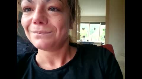 Snapshot of laraa333 chatting on 09-18-25, 07:21 Little online show from 09-18-25, 07:21