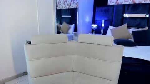 Lara online show from 04-20-26, 08:32