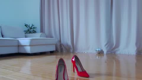 Snapshot of larakanes chatting on 02-25-26, 11:31 LaraKanes online show from 02-25-26, 11:31