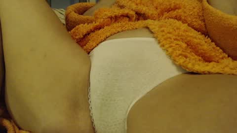 laralhotr online show from 12-20-24, 09:17