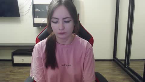 Snapshot of laralianna chatting on 12-25-24, 01:30 Laralianna online show from 12-25-24, 01:30