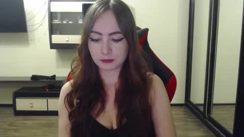 Snapshot of laralianna chatting on 02-17-25, 06:48 Laralianna online show from 02-17-25, 06:48