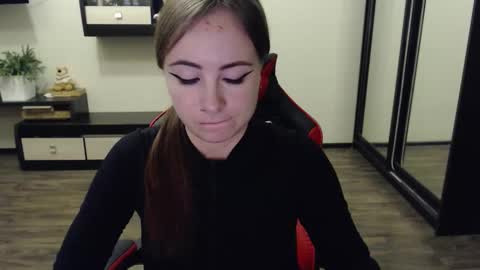 Snapshot of laralianna chatting on 09-16-25, 01:56 Laralianna online show from 09-16-25, 01:56