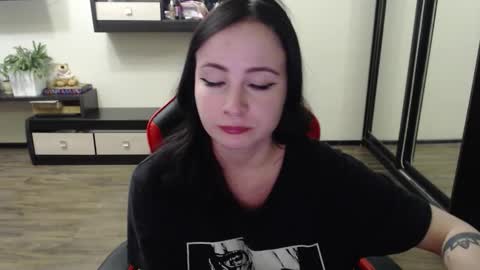 Snapshot of laralianna chatting on 09-25-25, 03:05 Laralianna online show from 09-25-25, 03:05