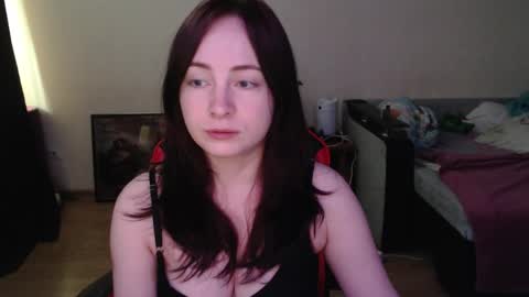 Snapshot of laralianna chatting on 05-27-26, 11:18 Laralianna online show from 05-27-26, 11:18