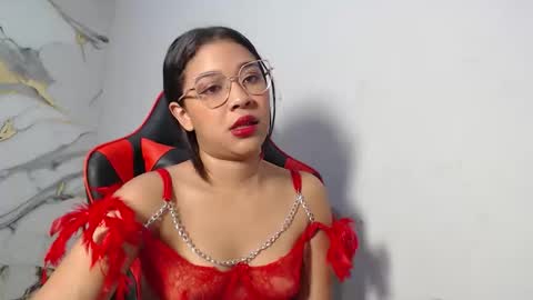 Snapshot of laralmanza chatting on 03-04-26, 02:45 laralmanza online show from 03-04-26, 02:45