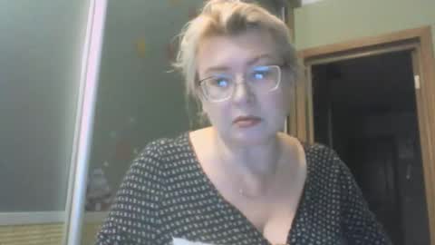 Snapshot of laramrs chatting on 09-24-25, 04:32 laramrs online show from 09-24-25, 04:32