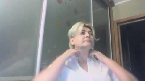 Snapshot of laramrs chatting on 09-30-25, 05:18 laramrs online show from 09-30-25, 05:18