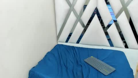 Snapshot of laramurphy chatting on 01-30-25, 10:41 Lara Murphy online show from 01-30-25, 10:41