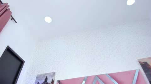 Snapshot of laramurphy chatting on 09-09-25, 07:35 Lara Murphy online show from 09-09-25, 07:35