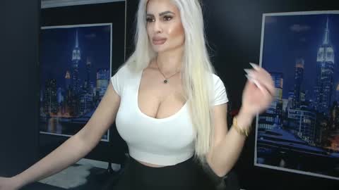 laras_moans online show from 03-03-25, 06:48