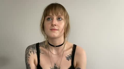 Lara online show from 07-14-26, 04:13