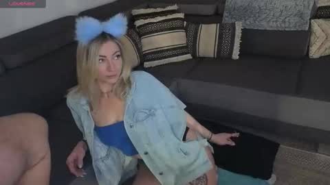 Snapshot of laratonydusud chatting on 02-23-26, 12:02 laratonydusud online show from 02-23-26, 12:02