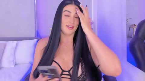 Snapshot of laravillalobos chatting on 07-17-26, 08:14 Laura online show from 07-17-26, 08:14