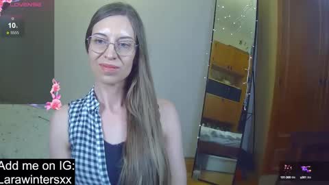 Snapshot of larawinters chatting on 02-16-25, 01:36 larawinters online show from 02-16-25, 01:36