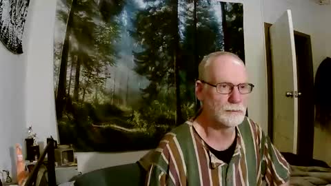 Larbie online show from 10-22-25, 10:37