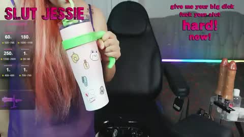 Snapshot of lareinayee chatting on 02-17-25, 06:15 Mykhaila online show from 02-17-25, 06:15