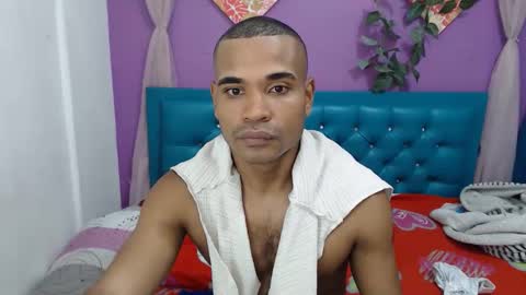 Snapshot of larenz_tate chatting on 06-05-26, 08:42 larenz_tate online show from 06-05-26, 08:42