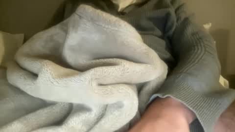 Snapshot of largecockkenny chatting on 10-29-25, 10:55 HUNG YUNG STR8 online show from 10-29-25, 10:55