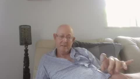 largerthan-   say hi on entry online show from 01-17-26, 11:41