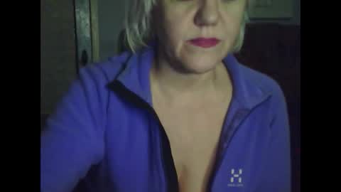 larisaq4ugo24 online show from 02-20-25, 06:57