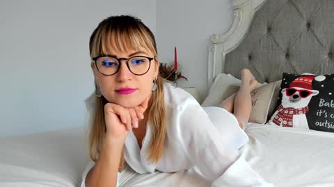 Larissa online show from 12-10-24, 12:05