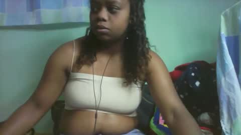 larissa645771 online show from 11-09-25, 07:17