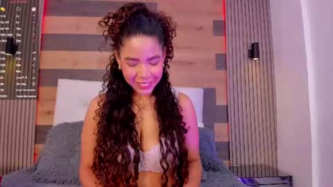 Snapshot of larissadesire chatting on 07-16-26, 11:27 Larissa online show from 07-16-26, 11:27