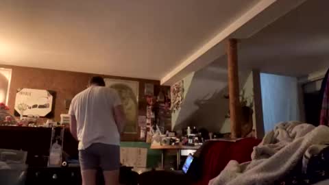 Snapshot of larrythelover23 chatting on 01-06-26, 08:18 larrythelover23 online show from 01-06-26, 08:18