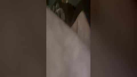 Snapshot of larrythelover23 chatting on 06-19-26, 07:01 larrythelover23 online show from 06-19-26, 07:01