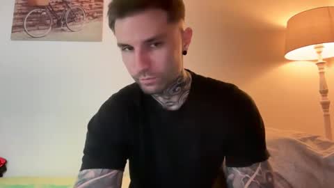 Snapshot of larsskeet chatting on 12-03-25, 02:37 larsskeet online show from 12-03-25, 02:37