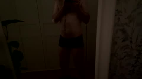 Snapshot of larssonxx chatting on 12-16-25, 06:24 larssonxx online show from 12-16-25, 06:24