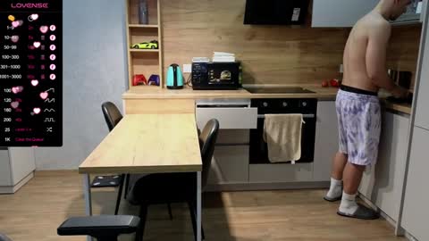 Lars online show from 02-06-25, 04:36