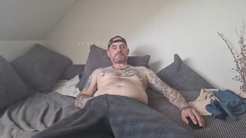 Snapshot of larsvegas1895 chatting on 06-21-26, 03:03 larsvegas1895 online show from 06-21-26, 03:03