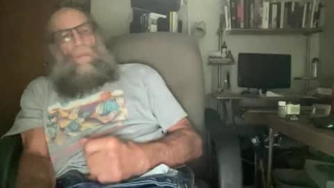 chris online show from 11-09-25, 04:55