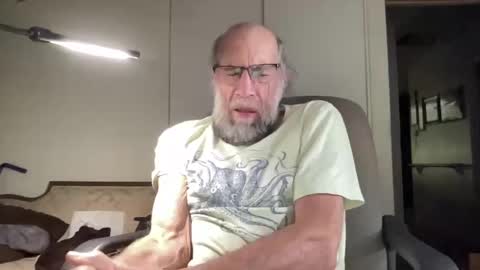 Snapshot of laser137 chatting on 12-22-24, 03:55 cris online show from 12-22-24, 03:55